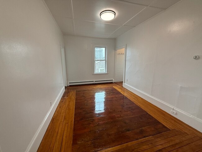 Foto del edificio - 7 N Green St