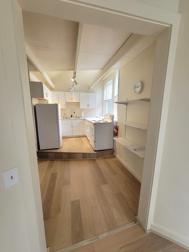 Building Photo - 270 Cherry Brook Rd