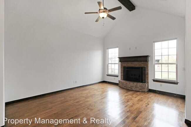 Building Photo - 3 br, 2 bath House - 18221 Bridlington Dr