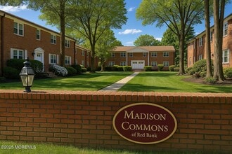 Building Photo - 142 South St