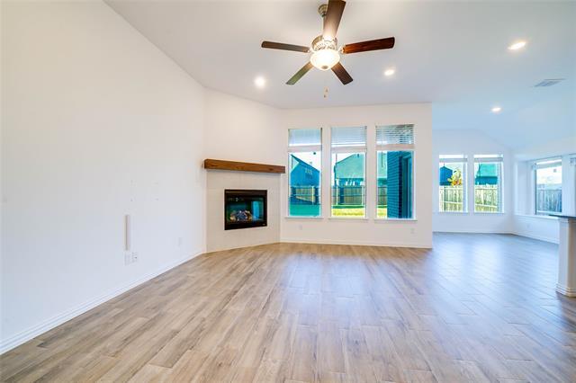 Foto del edificio - 3420 Prairie Pl