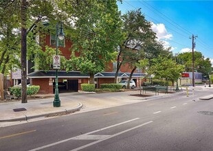 Building Photo - 2804 Rio Grande St