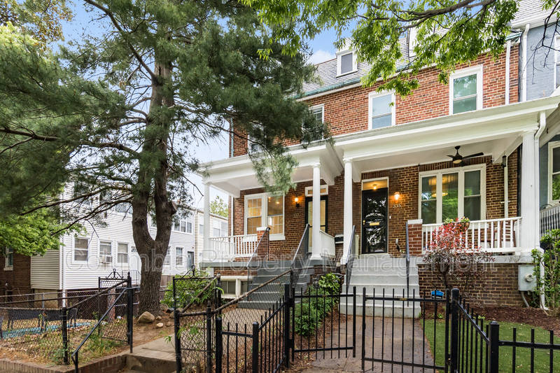 Primary Photo - 337 17th St NE