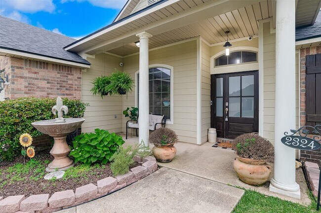 Foto del edificio - 2324 Tallgrass Cir