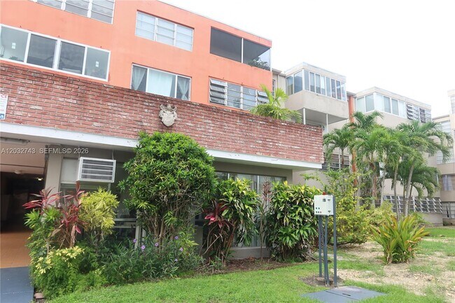 Foto del edificio - 1850 NE 169th St