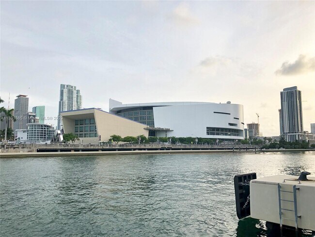 Foto del edificio - 1040 Biscayne Blvd