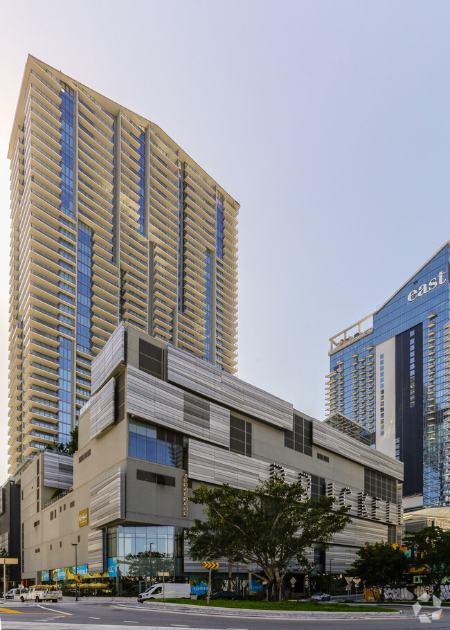 Building Photo - Reach Brickell City Centre