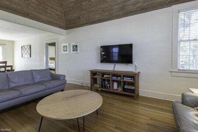 Foto del edificio - 2 br, 2.5 bath Duplex - 318 27th Street Sa...