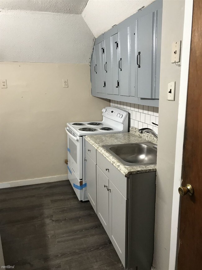 Building Photo - 1 br, 1 bath  - 229 Ridley Ave Apt 4