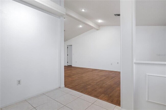 Building Photo - 133 1st Ave