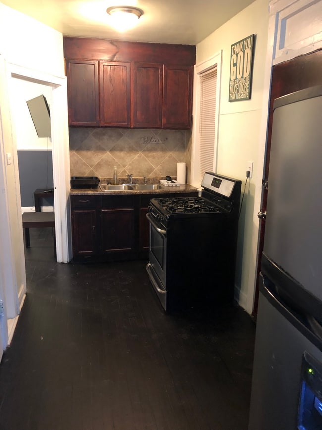 Kitchen - 4134 W 24th Pl