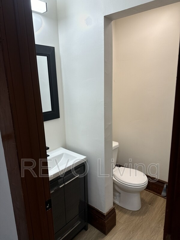 Photo du bâtiment - 7 Centre St