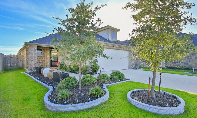 Building Photo - 31115 Albany Brook Ln