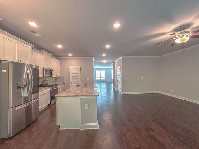 Foto del edificio - 6065 Arbor Knoll Pl