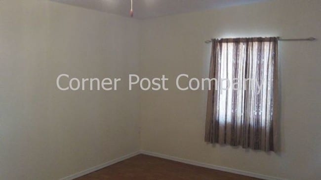 Building Photo - 5 Bedroom Home In The South Valley