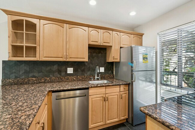 Foto del edificio - 1411 Creekside Dr