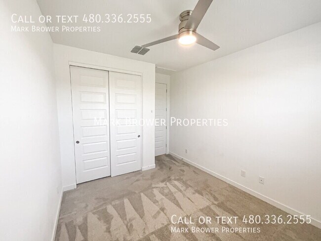 Building Photo - 4119 E Sagebrush St