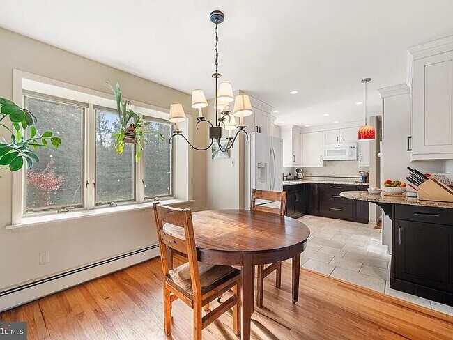 Foto del edificio - 13 Lopatcong Dr