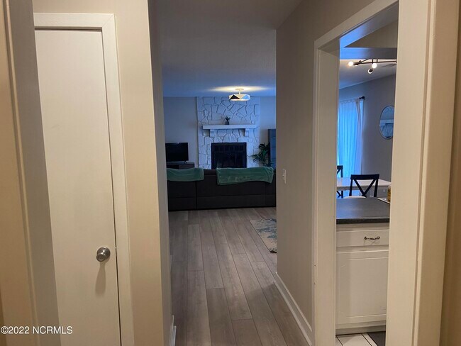Foto del edificio - 3416 Osprey Ln