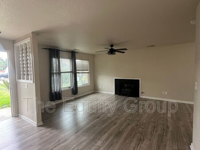 Foto del edificio - 143 N Simon St