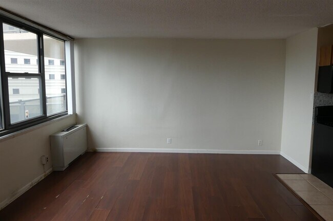 Building Photo - 280 Marin Blvd