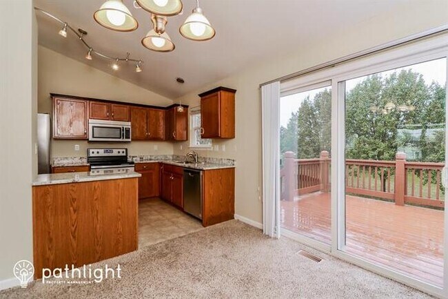 Building Photo - 406 Hickory Post Ct, Wentzville, MO, 63385