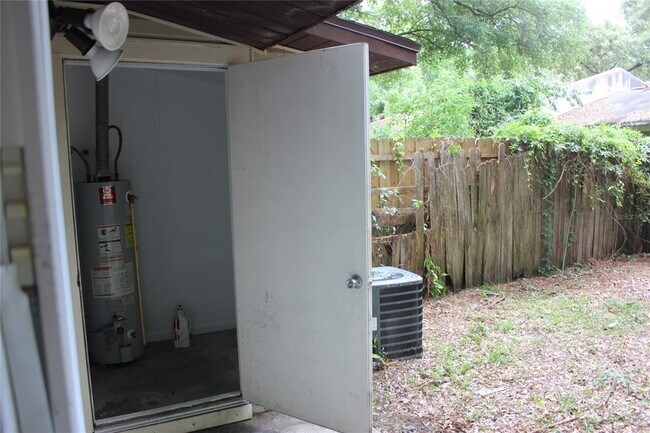 Foto del edificio - 7011 SW 17th Pl