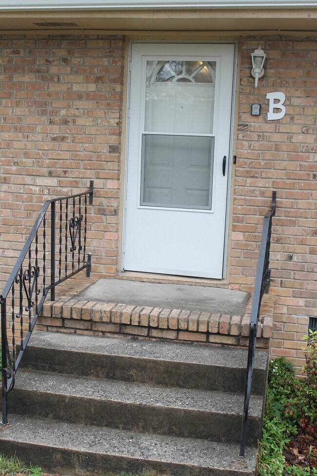 Foto del edificio - 756 Sunset Blvd SW