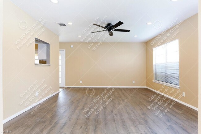 Building Photo - 3 br, 1 bath House - 5474 Seahorse Dr