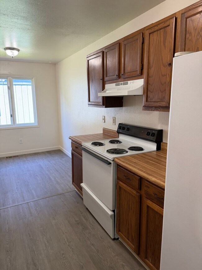 Foto del edificio - 935 E 45th Ct