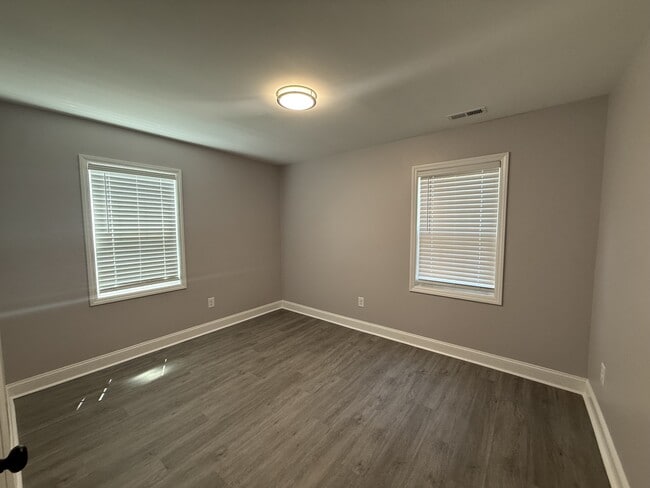 Foto del edificio - 251 Booth Ave