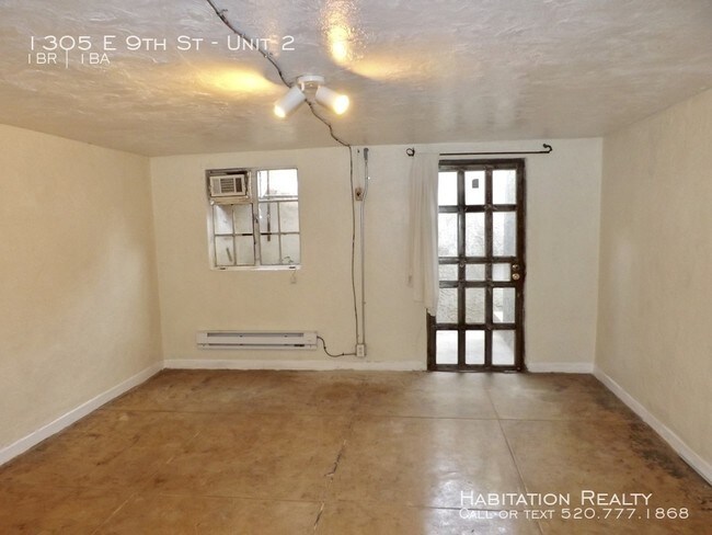 Building Photo - UA Area 1 Bedroom at 9th and Mountain