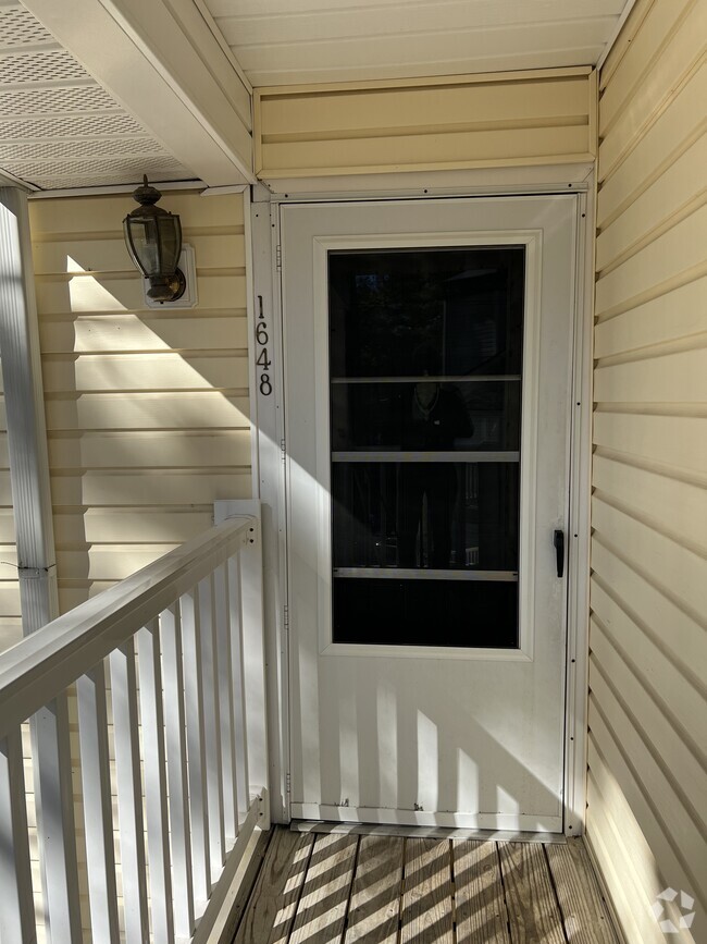 Building Photo - 1648 Raleigh Cir SE