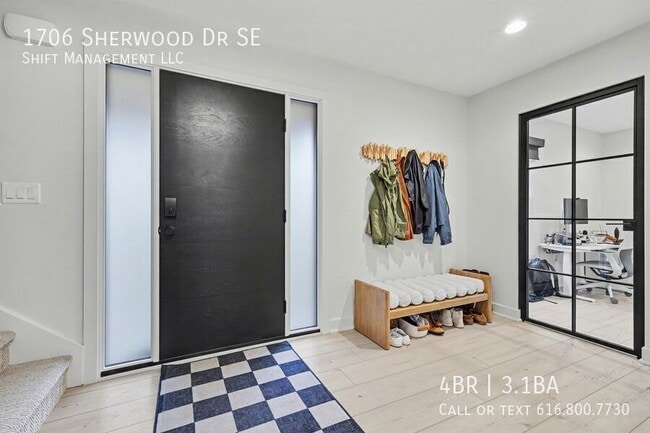 Foto del edificio - 1706 Sherwood Ave SE