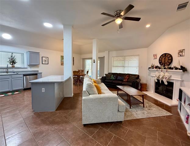 Foto del edificio - 2922 Custer Dr