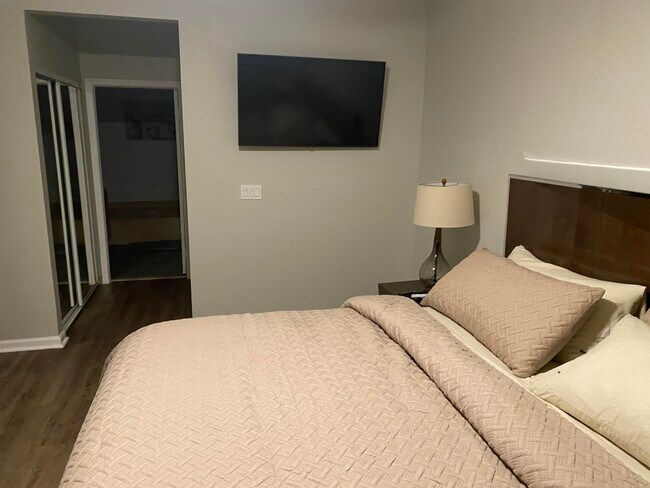 Foto del edificio - 866 Windermere Way