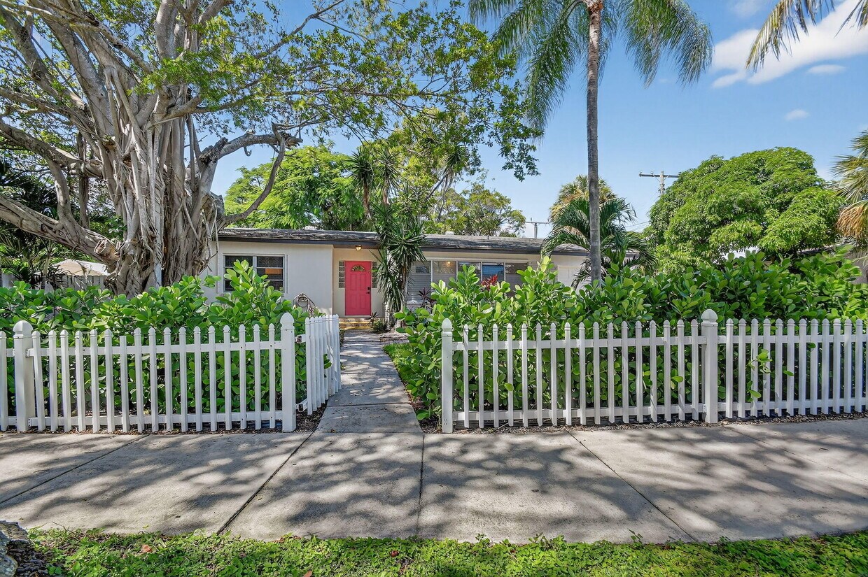 Foto principal - 5009 Spruce Ave