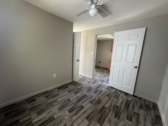 Building Photo - FOR RENT in LAFAYETTE!