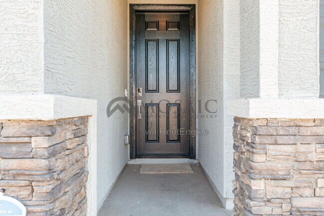 Building Photo - 8821 W Agora Ln