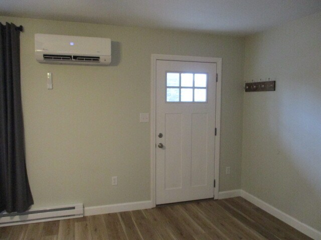 Living Room - 719 Valley St