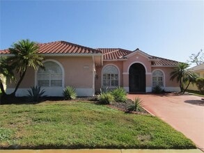 Building Photo - 702 Silk Oak Dr