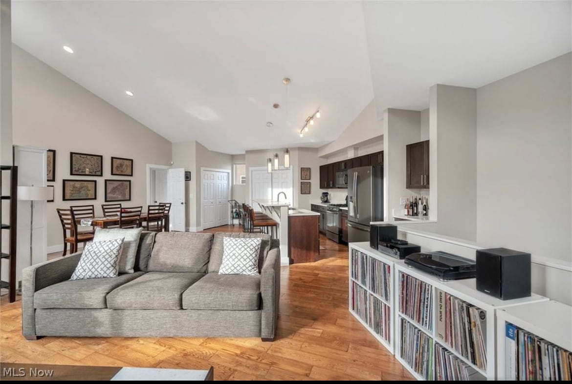 720 Starkweather Ave, Cleveland, OH 44113 Townhome Rentals in