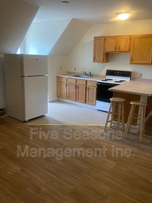 Photo - 55 S Union St Apartment