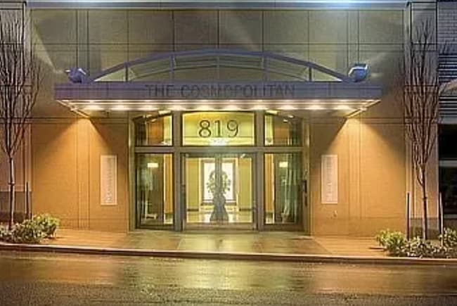Building - 819 Virginia St
