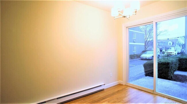 Foto del edificio - 16 Glenwood Ave