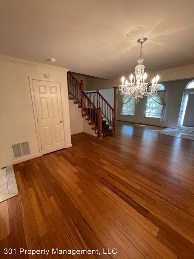 Building Photo - 3 br, 3.5 bath House - 502 Quince Court