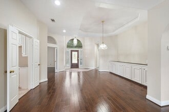 Building Photo - 38 Kelliwood Ct Cir