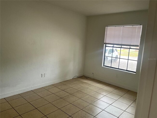 Building Photo - 2629 SW 31st Pl
