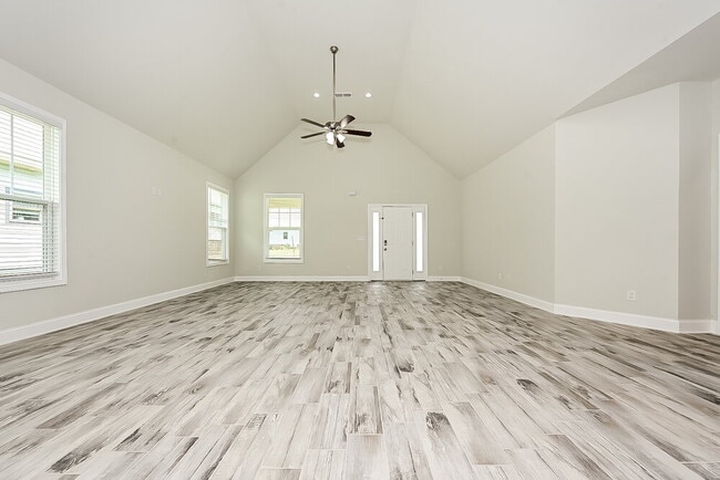 Building Photo - 127 Hunts Ml Cir