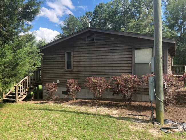 Building Photo - 121 Plantation Rd
